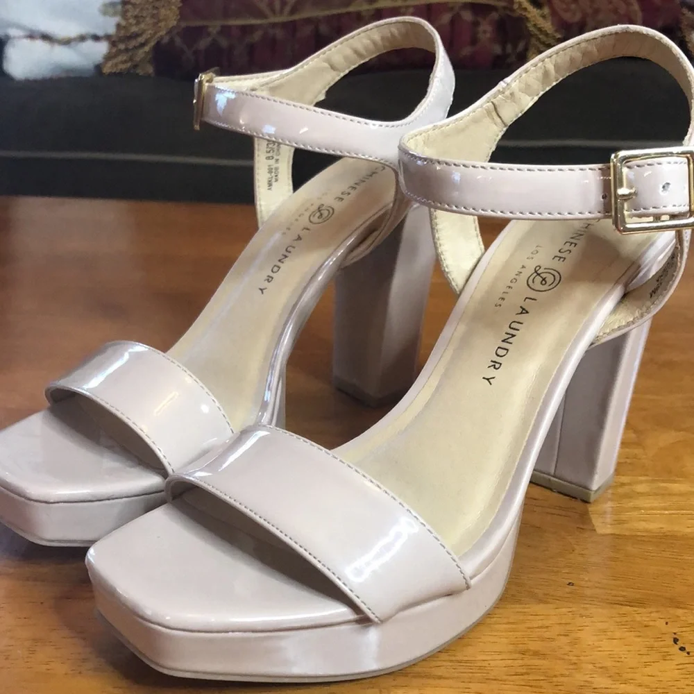 Chinese Laundry Alanah Nude Platform block heel Sandals ankle strap Size 8.5